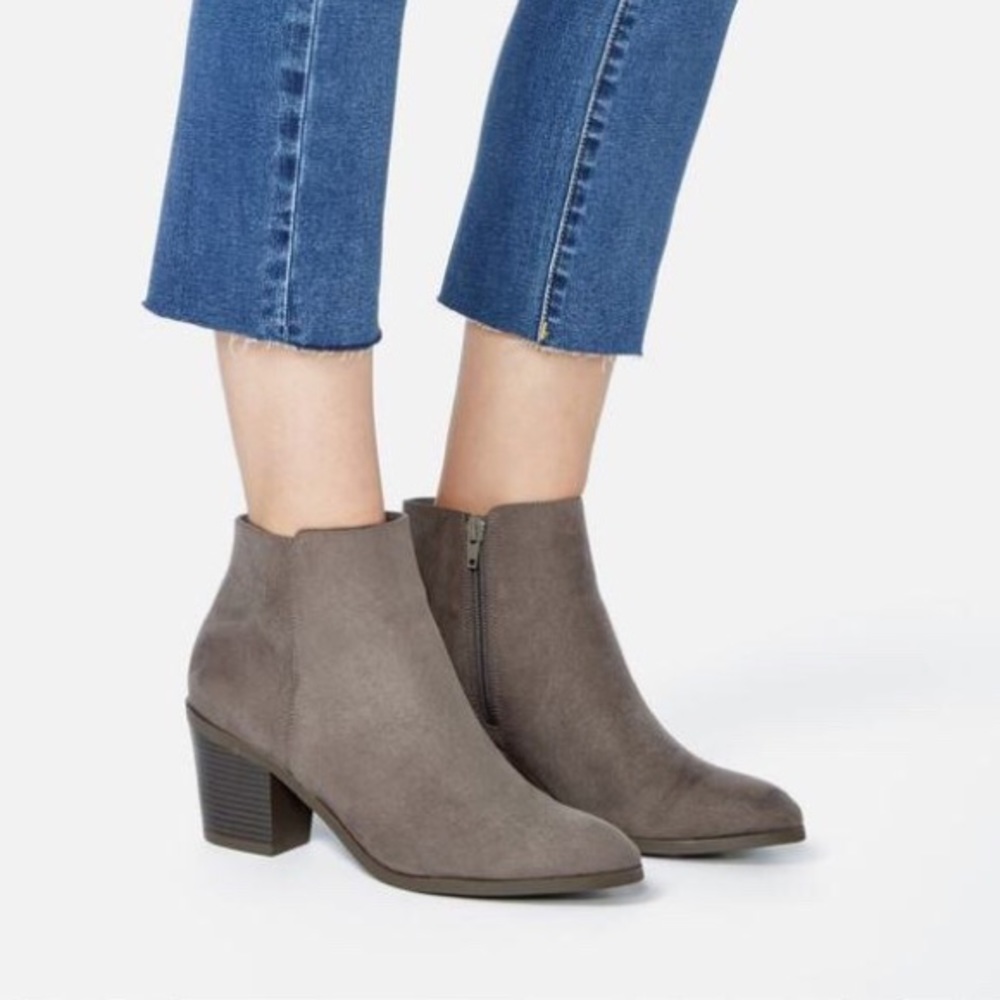 NWT JustFab Gray Booties Size 9 - Picture 5 of 5